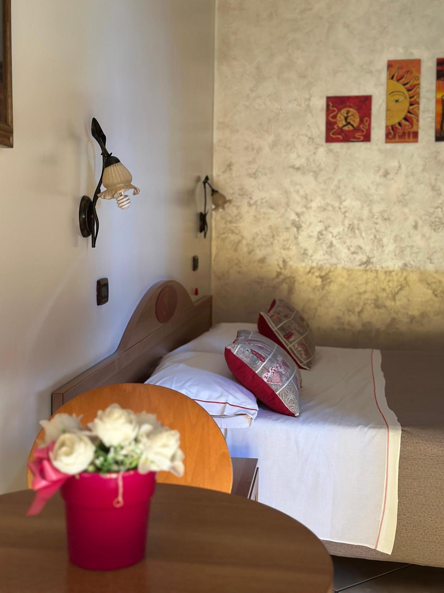 Hotel Il Giardino Degli Aranci Nola Ngoại thất bức ảnh
