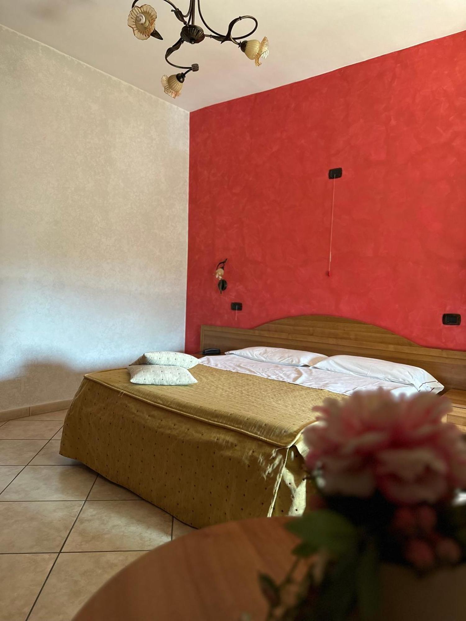 Hotel Il Giardino Degli Aranci Nola Ngoại thất bức ảnh