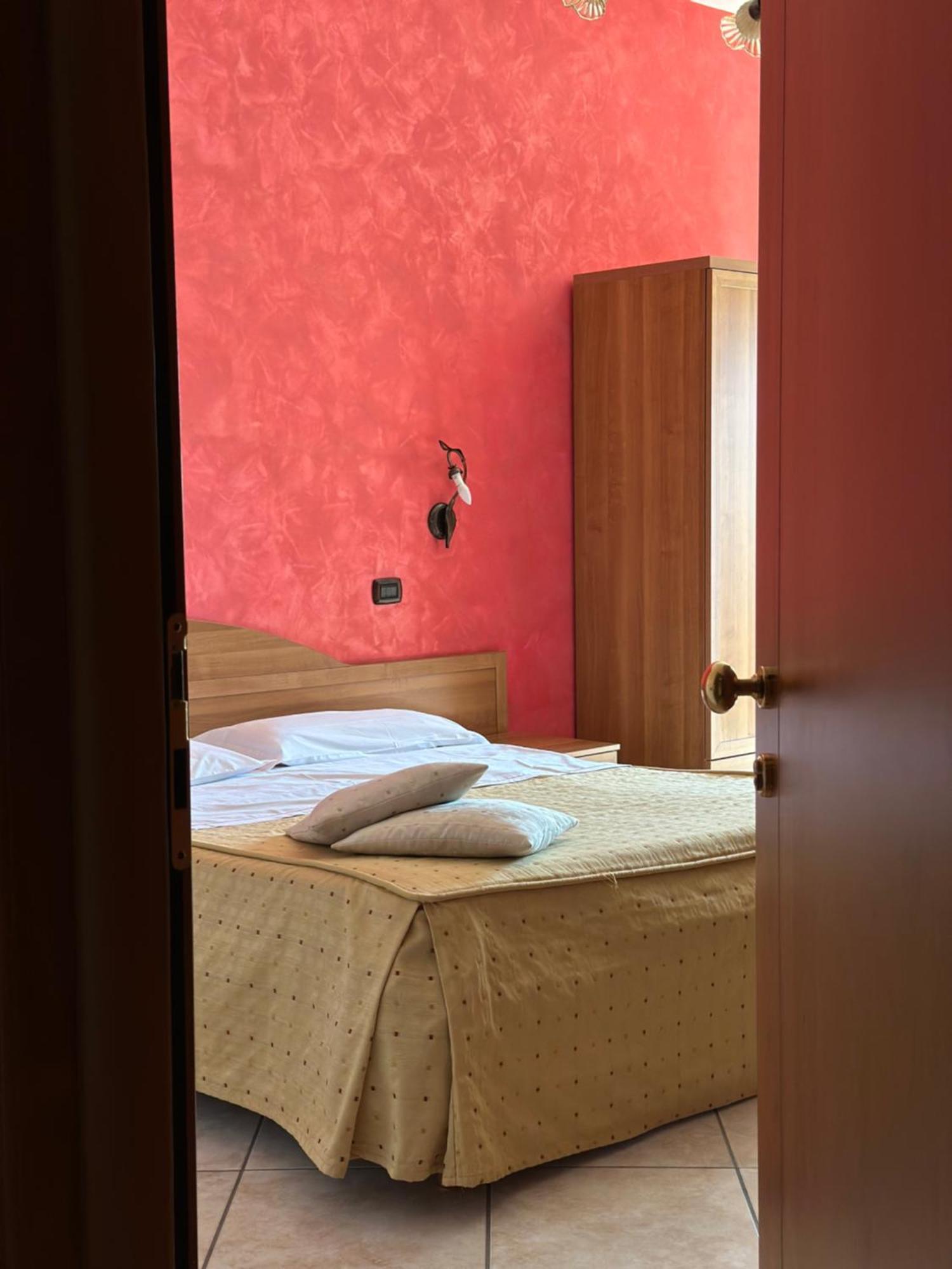 Hotel Il Giardino Degli Aranci Nola Ngoại thất bức ảnh